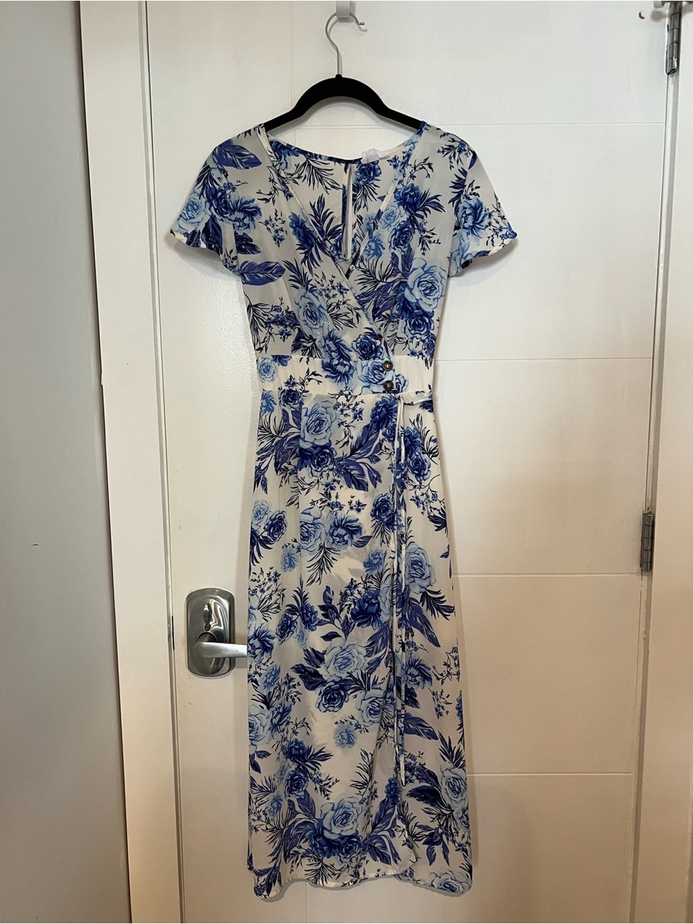 Sienna Sky Blue and White Floral Midi Dress